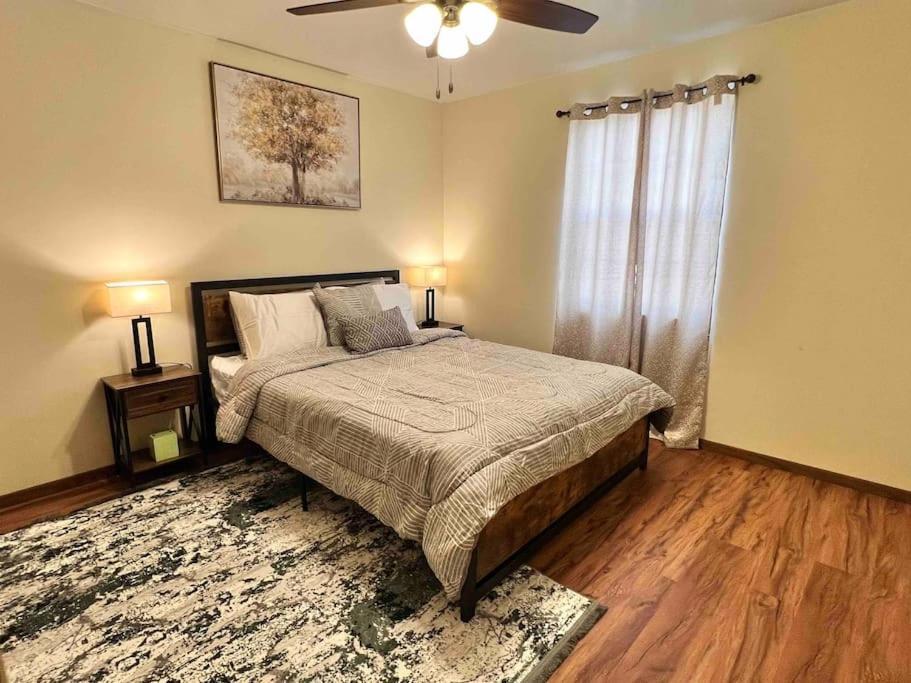 Beautiful 2Br Apartment. Black-Out Curtains พีโอเรีย ภายนอก รูปภาพ