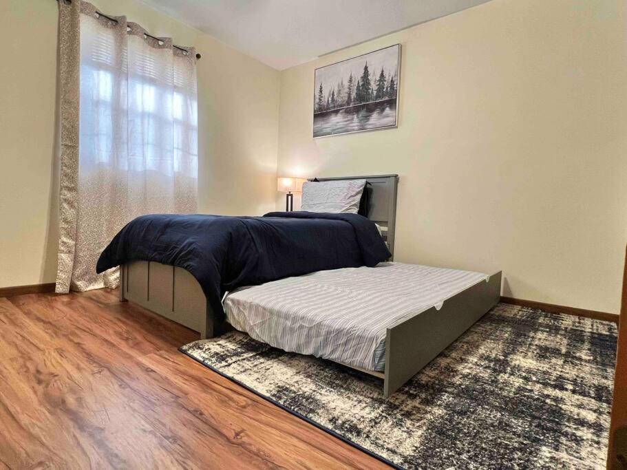 Beautiful 2Br Apartment. Black-Out Curtains พีโอเรีย ภายนอก รูปภาพ
